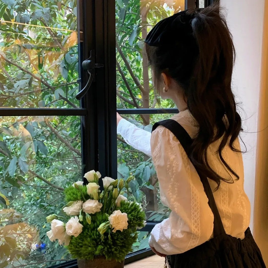 丽莎·弗兰肯斯坦 封面